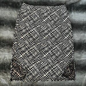 90s Abstract Black & Cream Midi Skirt | Cool Girl Minimal